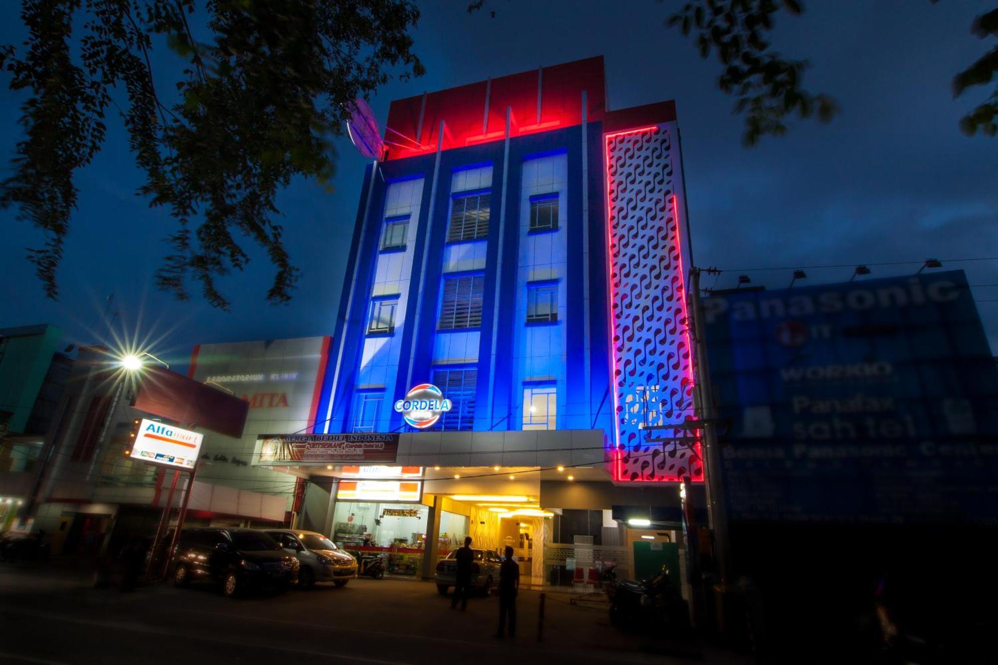 Cordela Hotel Medan Buitenkant foto